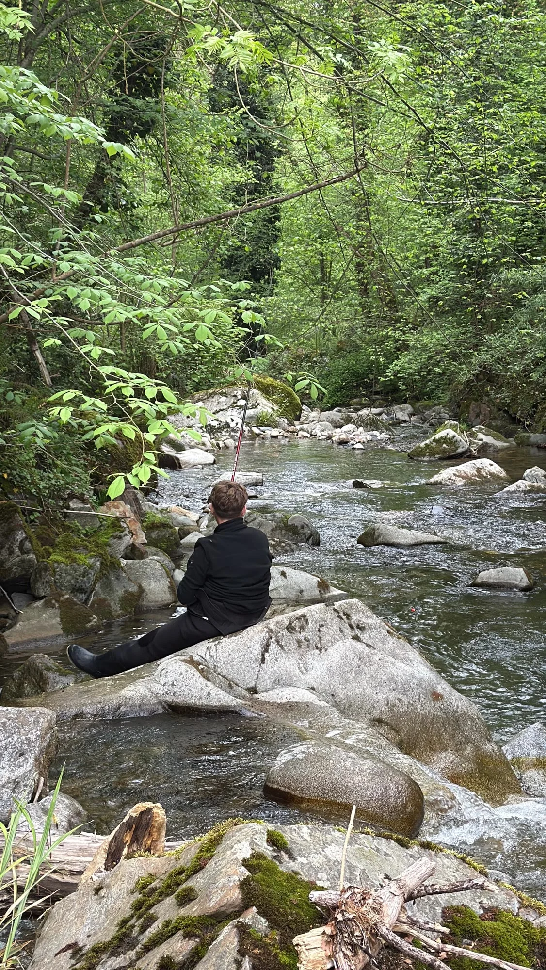 Instant de pêche en rivière dans la Barousse